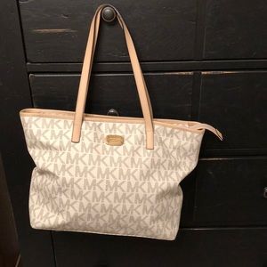Michael Kors tote